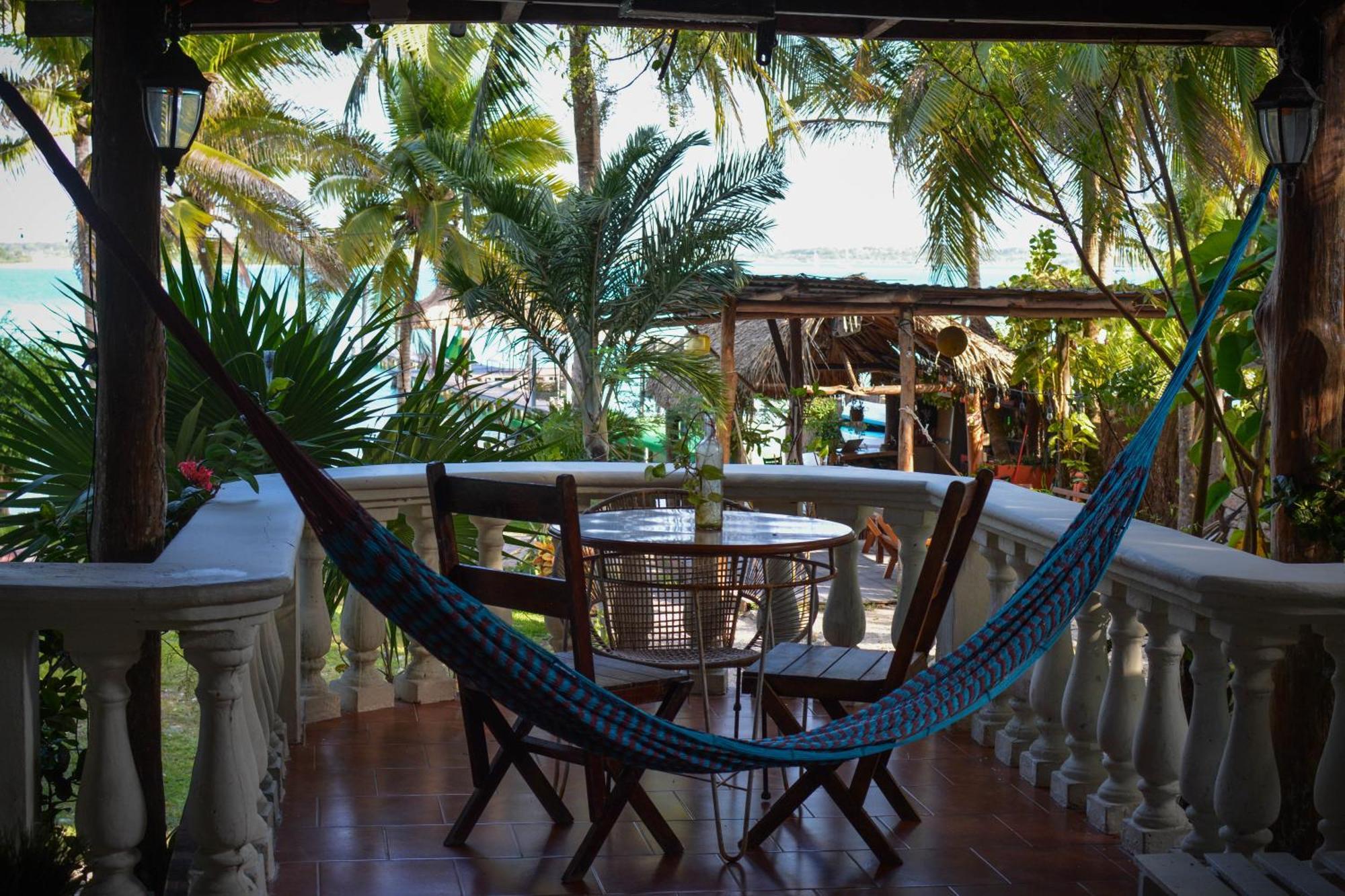 Tortuga Bacalar Bed & Breakfast Exterior photo